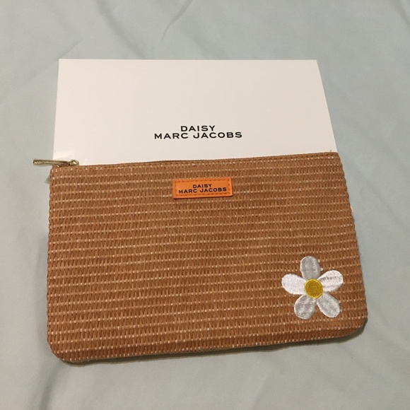 NWT Daisy Marc Jacobs pouch - Picture 8 of 8